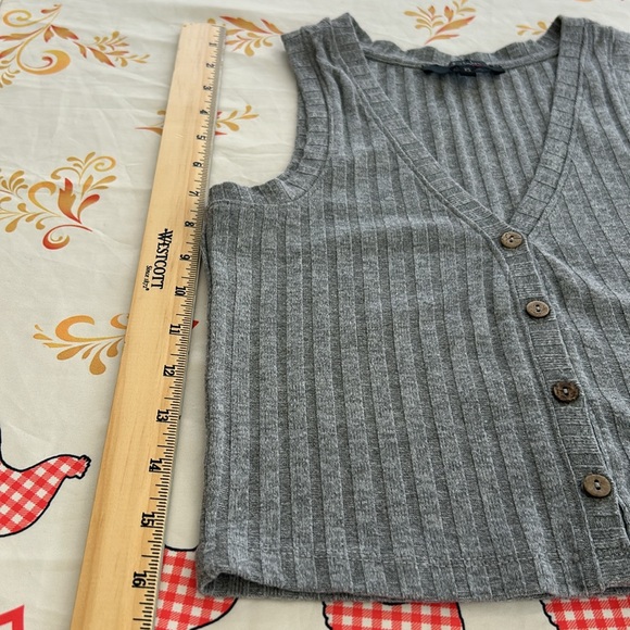 gb fashion London Women’s XS Gray Button Down Tank Top Vest NWOT - Picture 7 of 7